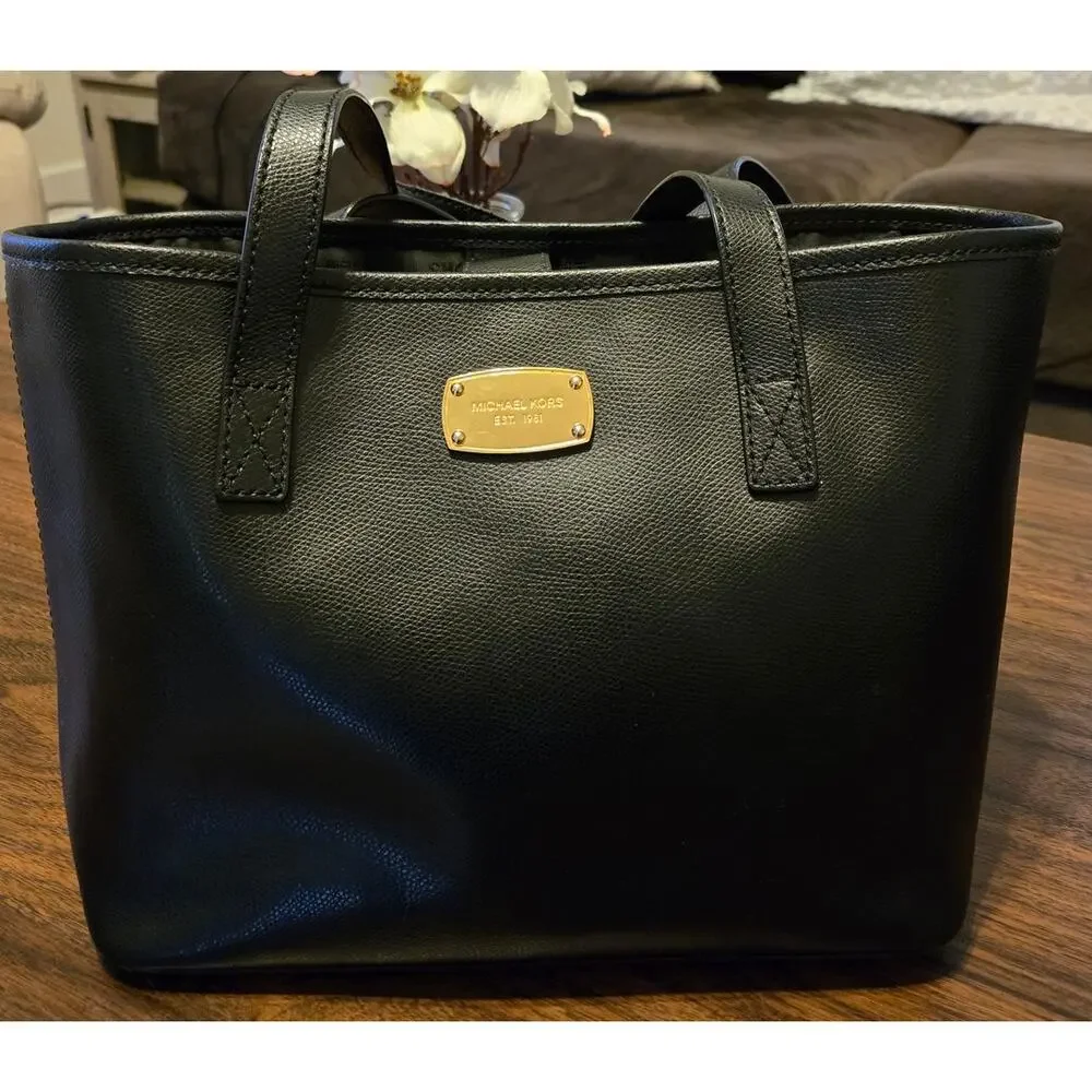 Michael Kors Black Shoulder Bag - Picture 1 of 4